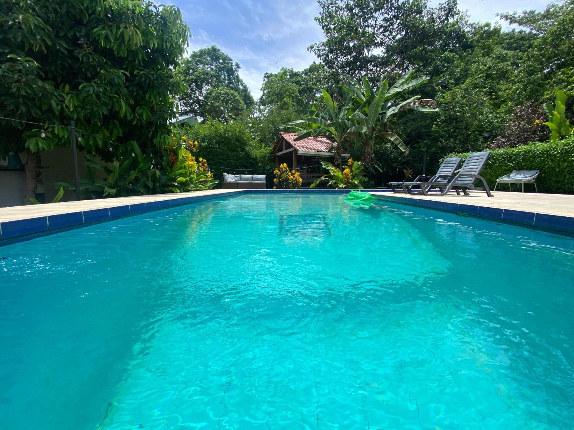 Сasa de vacaciones Cristal Con Piscina Blue